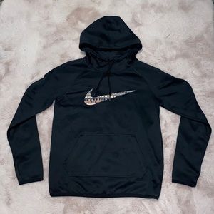 Black Nike therma-fit hoodie